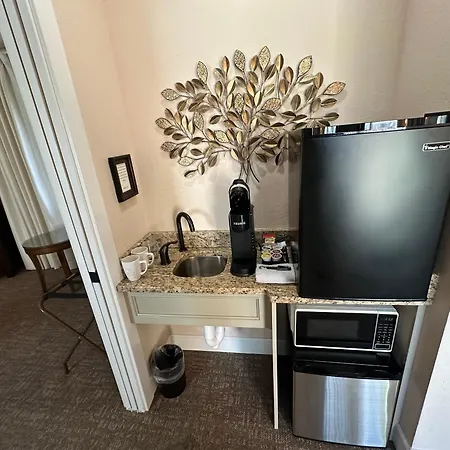 Resort At Eagle Point Golf Club Lodging-2